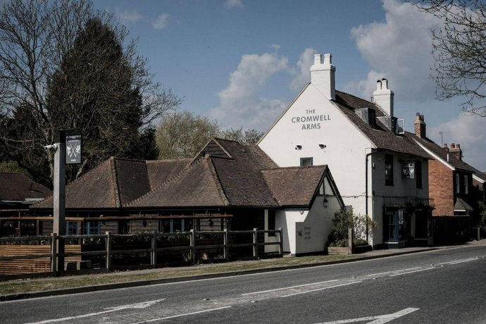 Cromwell Arms Country Pub with Rooms