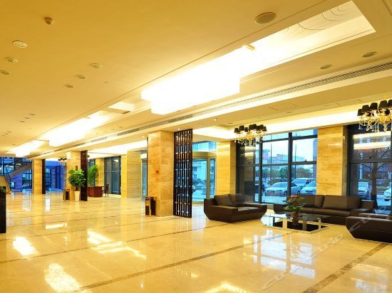 Fenghuang Ya'an Hotel