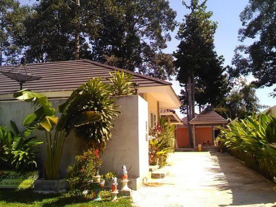 Khanom Garden Suite