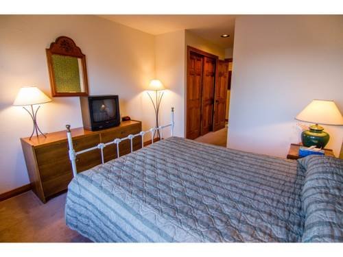 Ski In/Out Trailside Townhome