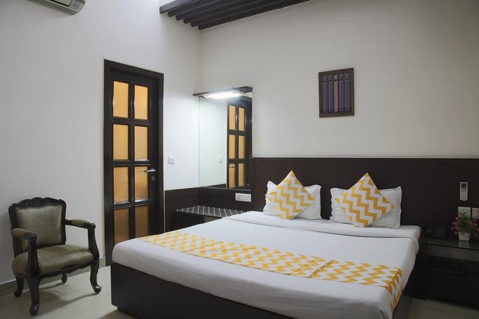 FabHotel Exotica Greenpark