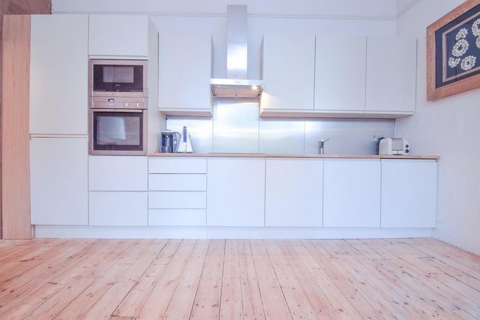 Luxury designer flat Holland Park