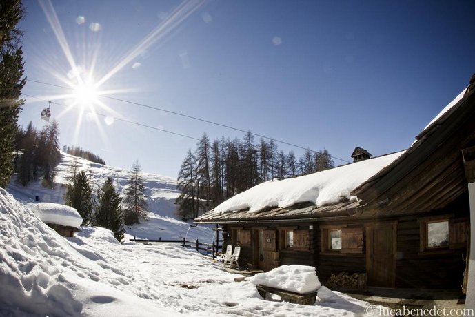 Chaletbethere Pila-Gorraz Ski Lift Italy thumbnail