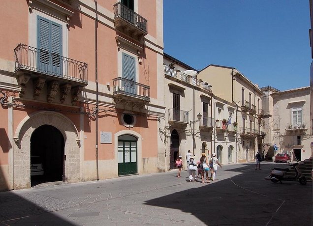 Corte al Teatro
