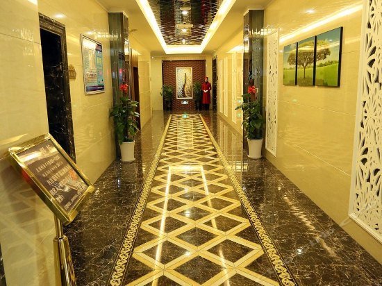 Dunhuang Carnival Boutique Hotel