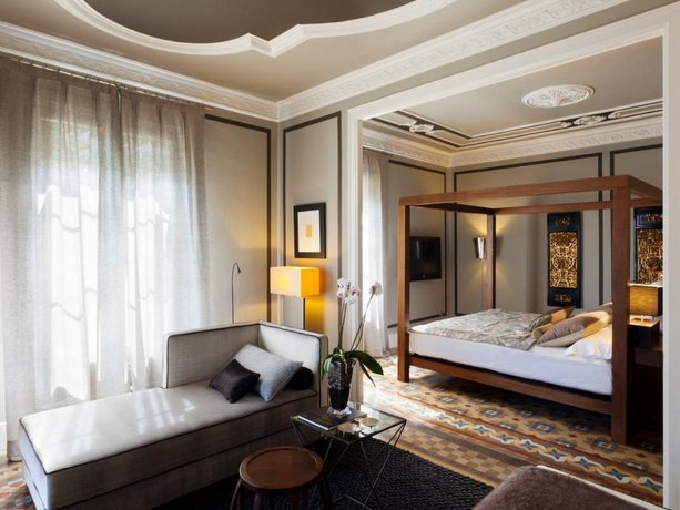 Eixample - 3 Bedroom Apartment with 2 Kitchens - HOA 42133