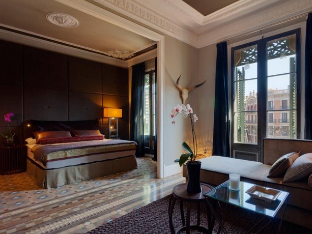 Eixample - 3 Bedroom Apartment with 2 Kitchens - HOA 42133