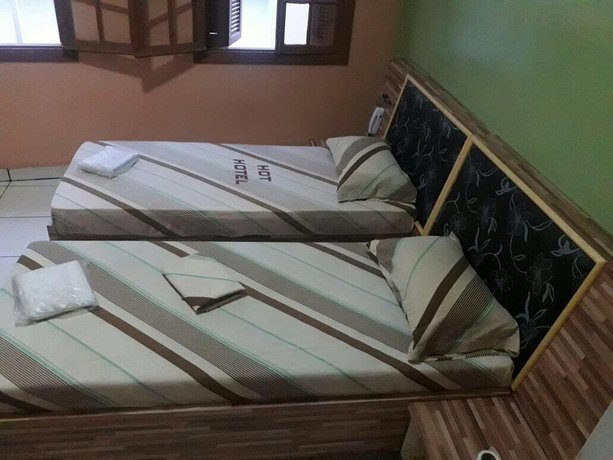 Hotel Hot Bras
