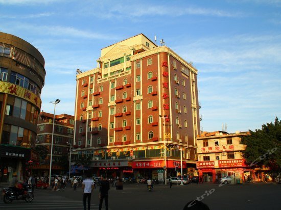 Fengdu Business Hotel