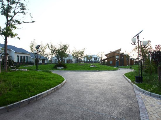 Yingdong Resort