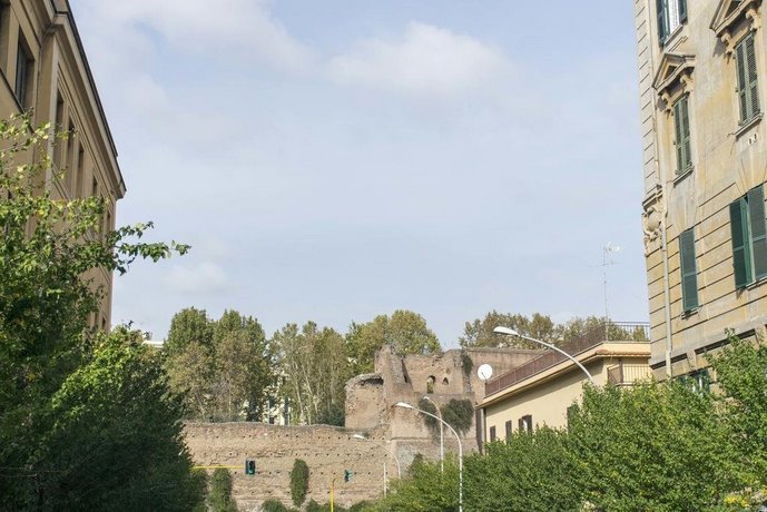 Rome Charming Suites
