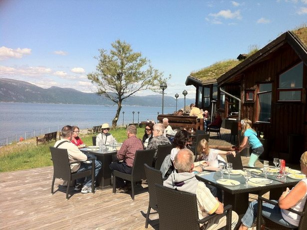 Brekkestranda Fjordhotel