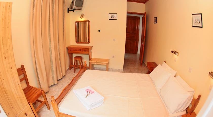 Glaros Guesthouse