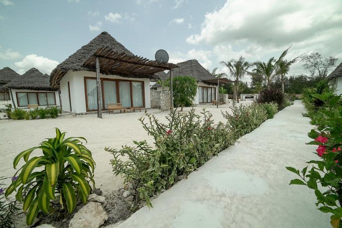 Zanbluu Beach Hotel