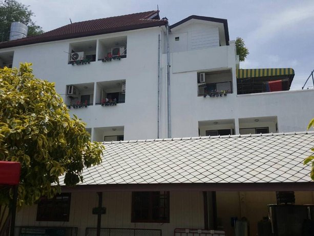 V I P House