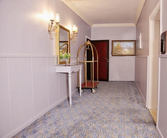 Elegant Hotel Families Only