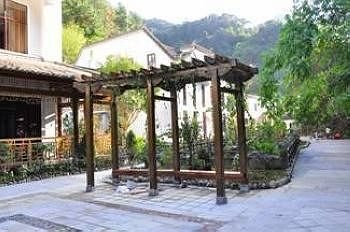 Beaty Pond Hotel Tengchong Tengchong Tuofeng Airport China thumbnail