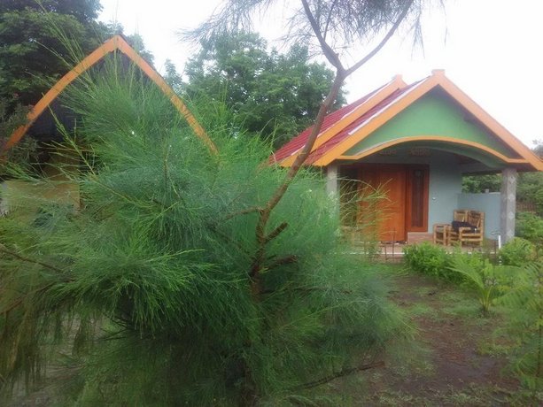 Dinoyin Bungalows