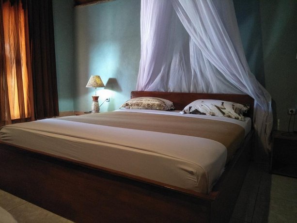Dinoyin Bungalows