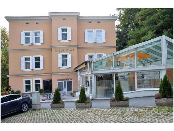 Villa Clar im Park - Therme - Weingut Hartinger Bairisch Kolldorf Austria thumbnail