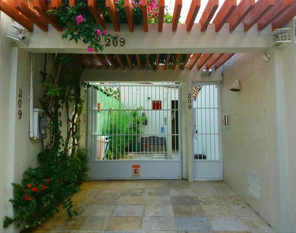 Pousada Hostal Iracema