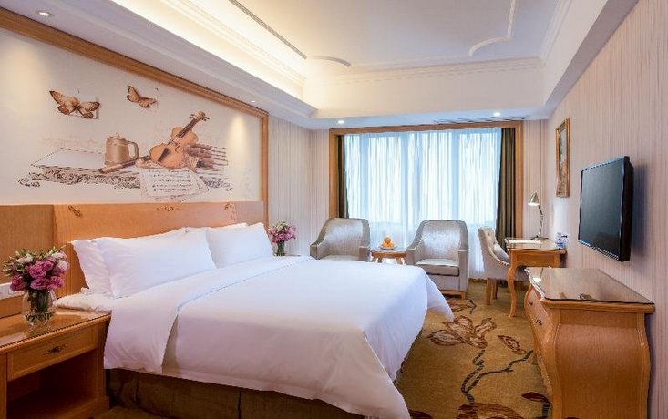Vienna Hotel Guangzhou South Railway Station