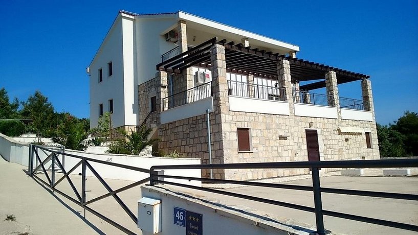 Apartments Kaic
