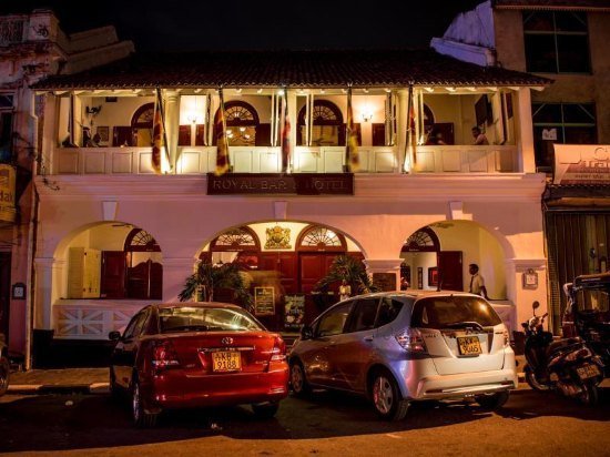 Royal Bar & Hotel