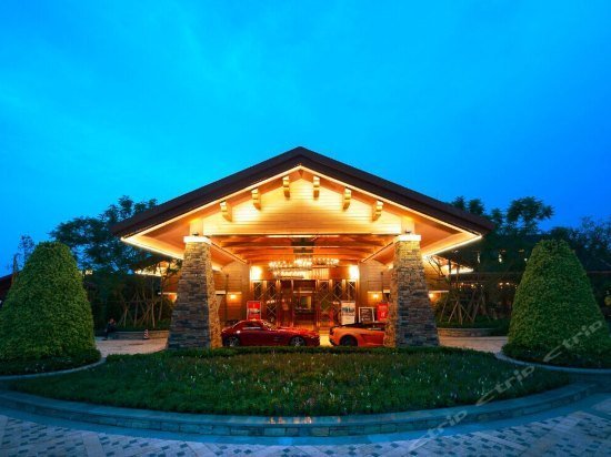 Dujiangyan Qingchengshan Yuanshitan Hotel