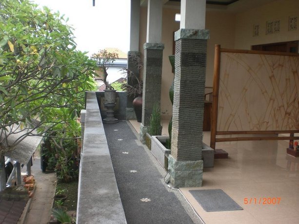 Adi House Homestay
