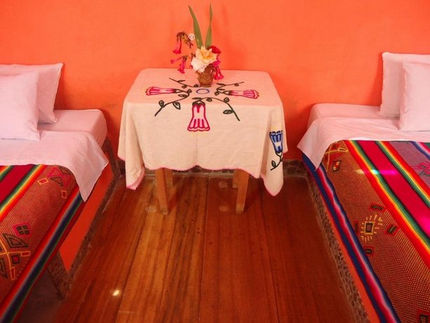 Flor de Kantuta Inn