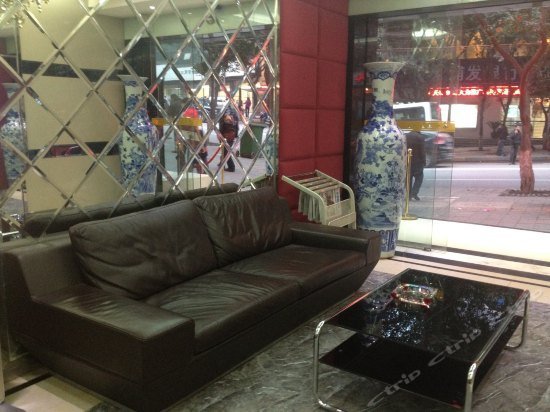 Milan Fengshang Hotel