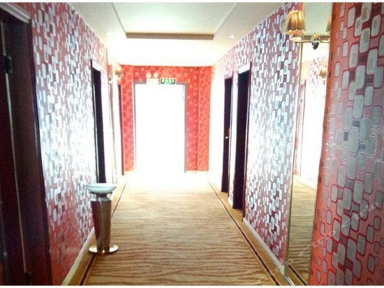 Milan Fengshang Hotel