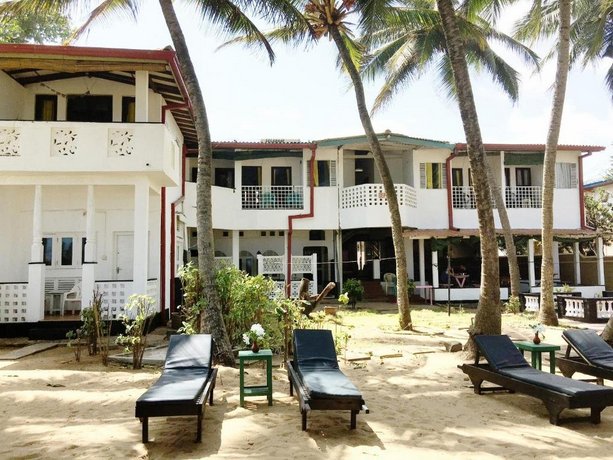 Dephani Beach Hotel