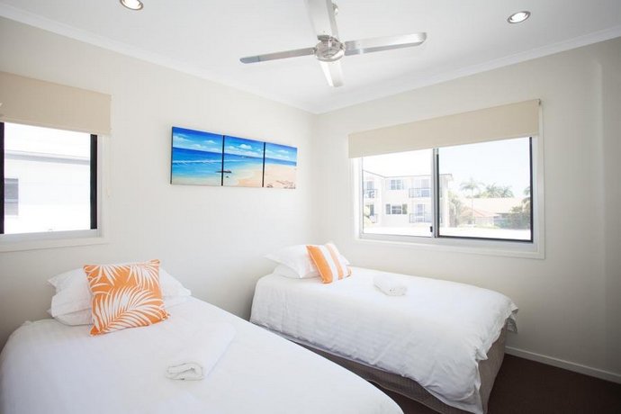 Petrie Beach Holiday Home