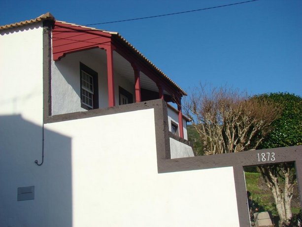 Casa das Pedras Altas