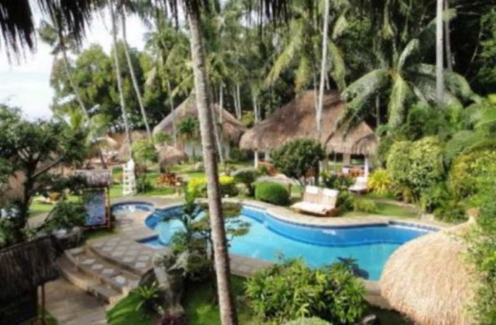 Pura Vida Beach & Dive Resort