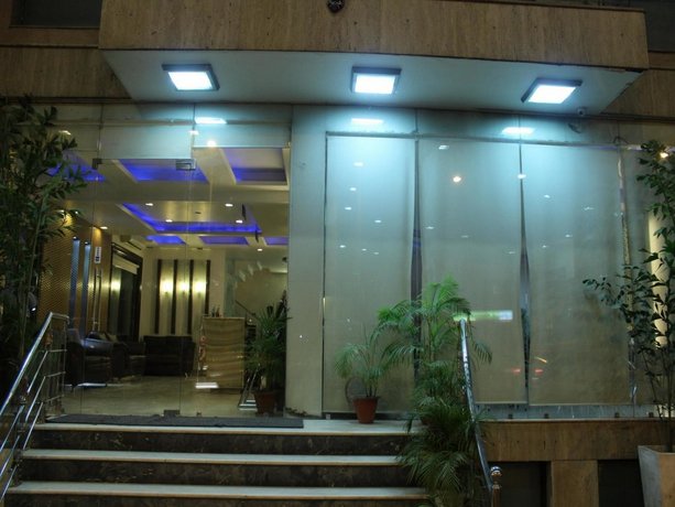 OYO 527 Hotel Le Cadre