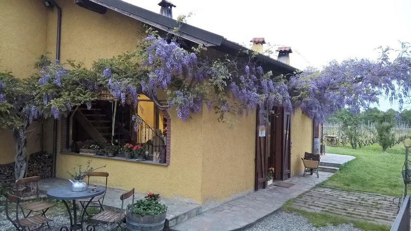 Cascina La Maddalena Bed & Wine