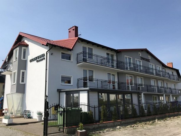 Dworek Karwia 10