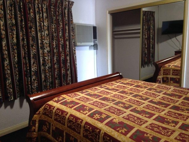 Super 8 by Wyndham Oceanside Downtown
