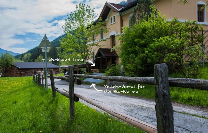Gabis Lodge Wald im Pinzgau Austria thumbnail