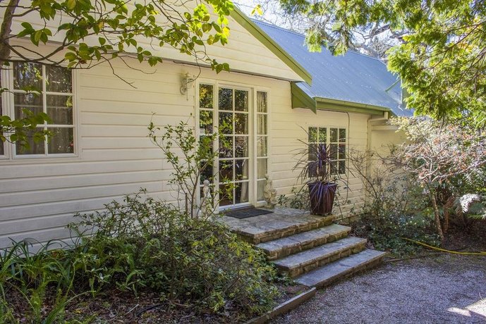 Photo: Bygone Beautys Cottages - Bronte Cottage Photo: Bygone Beautys Cottages - Bronte Cottage