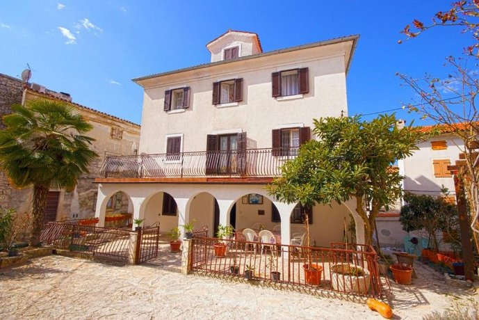 Guest House Robert i Mirna