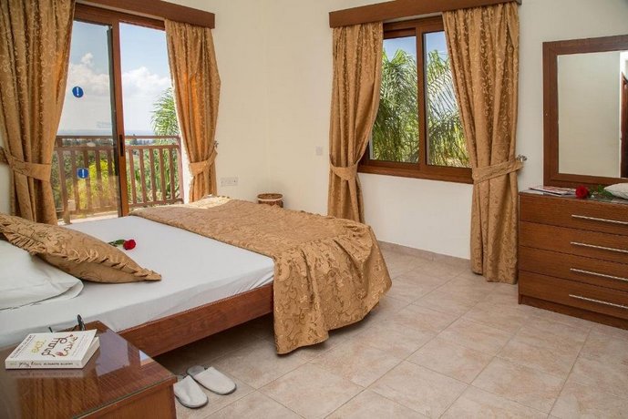 Coral Bay Sunlove Villa