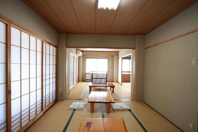 Nozawa Onsen Azegamikan