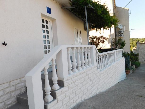 Apartments & Rooms Vitt