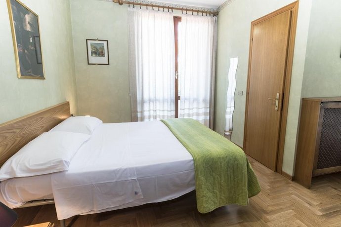 Camere R 75