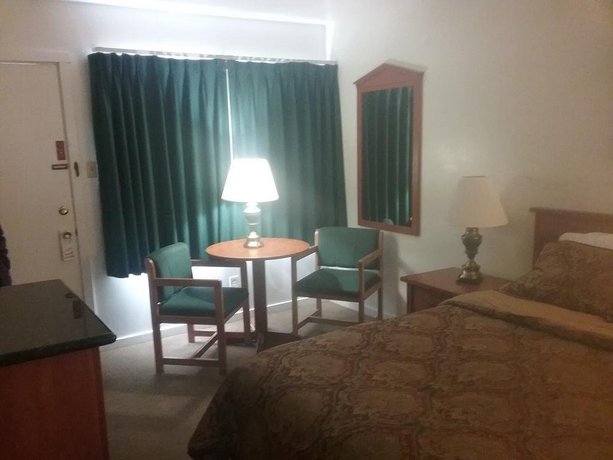 Cedar Lodge Dunsmuir