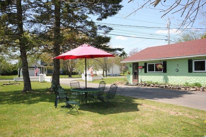 Greenside Motel